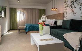 Akacija Luxury Suites